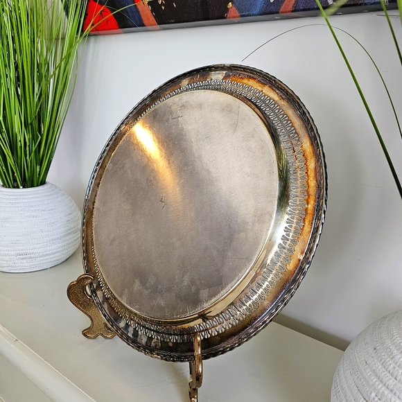 Antique WM Rogers Silver Plate Round Tray 4172, Round Serving Tray, Aged Patina - Picture 15 of 15